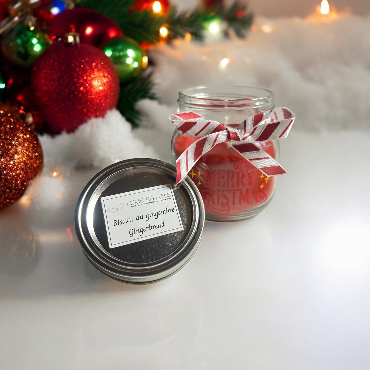 Gingerbread scented red candle